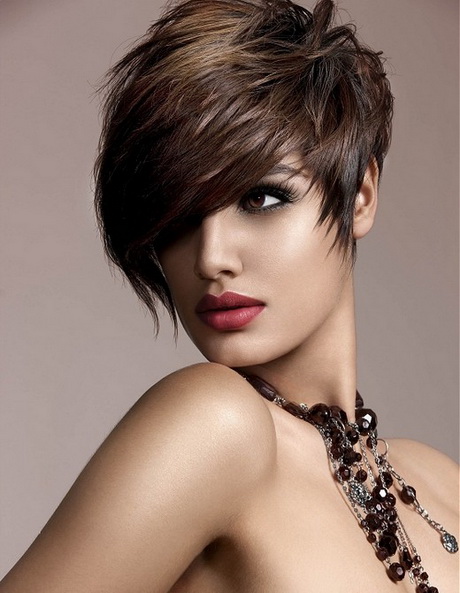 coiffure-cheveux-courts-femme-78-6 Coiffure cheveux courts femme