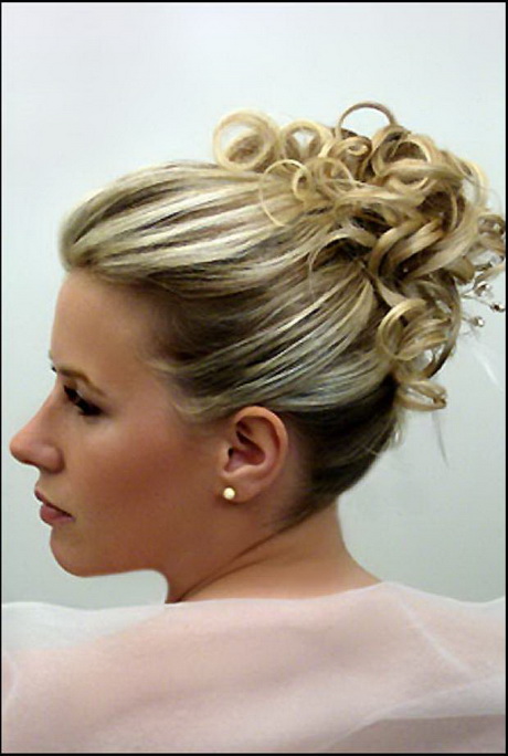 coiffure-chignon-cheveux-mi-long-64-9 Coiffure chignon cheveux mi long