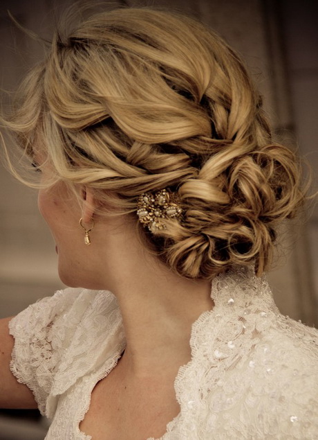 coiffure-de-mariage-chignon-boucl-65-5 Coiffure de mariage chignon bouclé