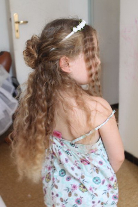 coiffure-demoiselle-d-honneur-cheveux-long-53-18 Coiffure demoiselle d honneur cheveux long