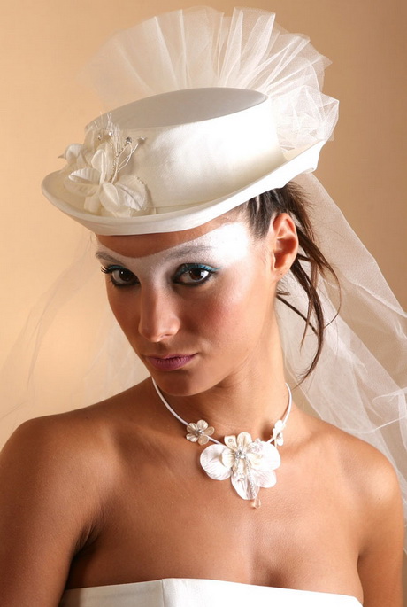 coiffure-mariage-avec-chapeau-96-14 Coiffure mariage avec chapeau