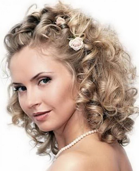 coiffure-mariage-cheveux-frises-05-3 Coiffure mariage cheveux frises