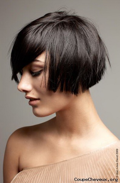 coupe-cheveux-mi-courts-femme-17-2 Coupe cheveux mi courts femme