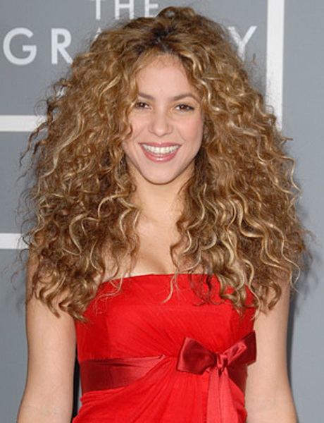 shakira-cheveux-courts-08-15 Shakira cheveux courts