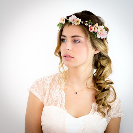 coiffure-mariage-couronne-fleurs-75_11 Coiffure mariage couronne fleurs