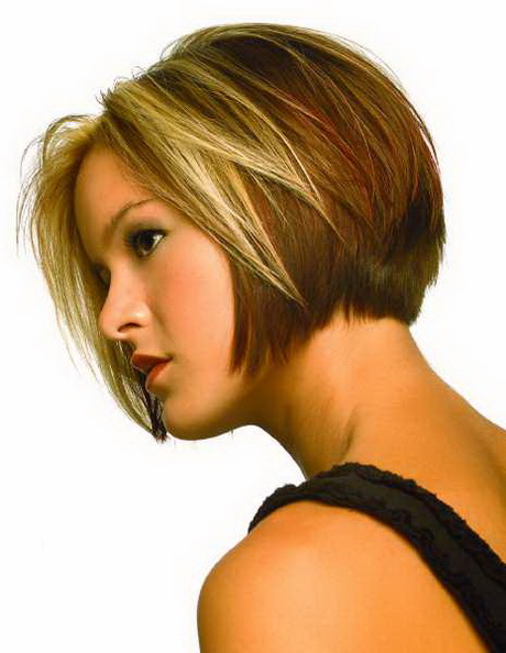 modele-coiffure-au-carre-30_9 Modele coiffure au carre