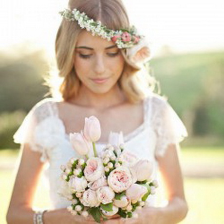 coiffure-mariage-couronne-de-fleurs-60_16 Coiffure mariage couronne de fleurs