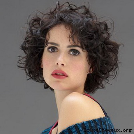 modele-coiffure-cheveux-mi-long-frises-34_6 Modele coiffure cheveux mi long frises