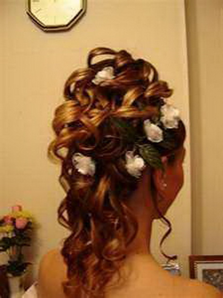 modele-coiffure-de-marie-56 Modele coiffure de mariée