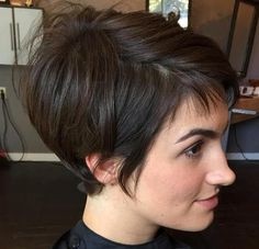 coupe-de-cheveux-2018-femme-court-45_18 Coupe de cheveux 2018 femme court