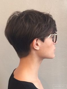 coupe-de-cheveux-courte-femme-ete-2018-65_17 Coupe de cheveux courte femme ete 2018