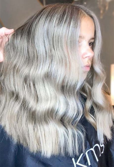 cheveux-gris-court-2023-41 Cheveux gris court 2023