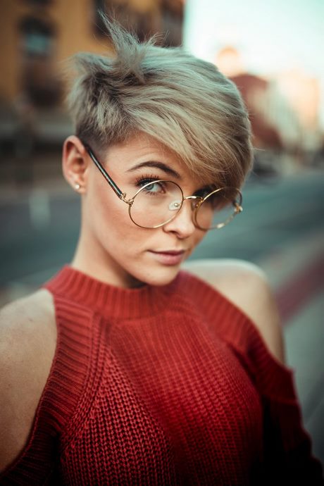 coupe-courte-tendance-2023-femme-89_2 Coupe courte tendance 2023 femme