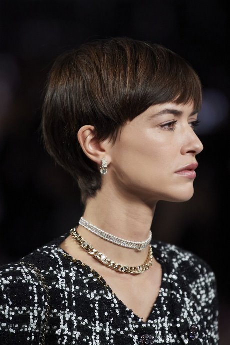 coupe-courte-tendance-2023-69_4 Coupe courte tendance 2023