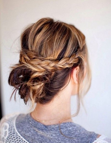 chignon-tress-cheveux-long-14_19 Chignon tressé cheveux long