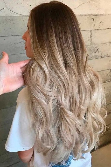 couleur-cheveux-long-tendance-2018-31_4 Couleur cheveux long tendance 2018