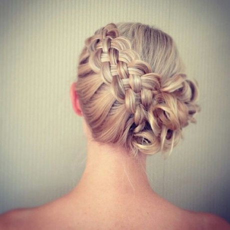 chignon-avec-une-tresse-75 Chignon avec une tresse