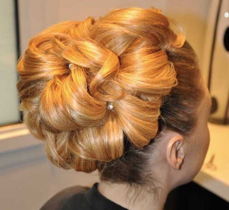 chignon-pour-cheveux-long-99_10 Chignon pour cheveux long