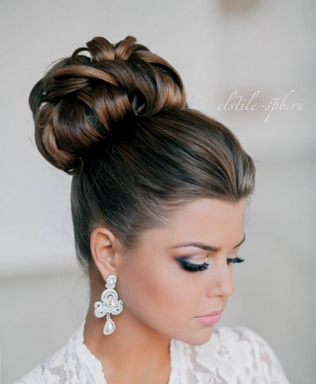 chignon-haut-mariage-2021-28_15 Chignon haut mariage 2021