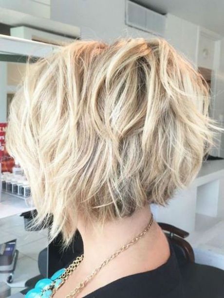 coupe-de-cheveux-femme-2023-carre-plongeant-62_13 Coupe de cheveux femme 2023 carré plongeant