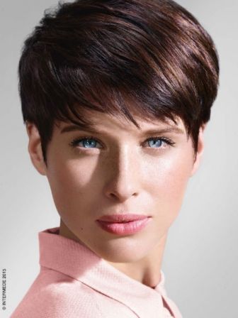 coupe-de-cheveux-courte-femme-tendance-2020-77_7 Coupe de cheveux courte femme tendance 2020