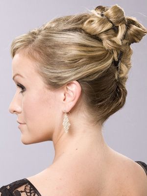 chignon-haut-tresse-01_14 Chignon haut tressé