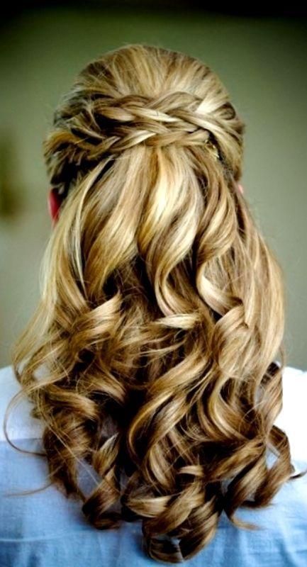  Chignon  mariage cheveux  mi  long  boucl s