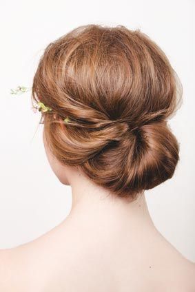 chignon-rock-top-tendance-75_12 Chignon rock top tendance