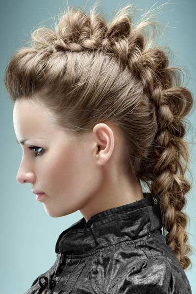 chignon-rock-top-tendance-75_7 Chignon rock top tendance