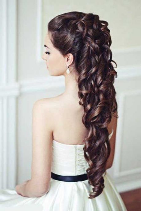 coiffure-mariage-cheveux-tres-long-52_9 Coiffure mariage cheveux tres long