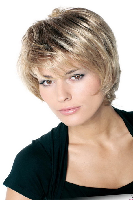 modele-coiffure-coupe-carre-court-23_12 Modele coiffure coupe carre court