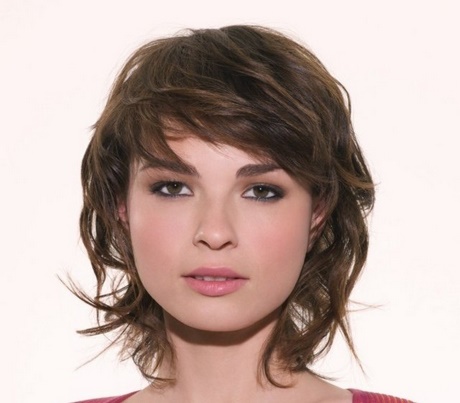 coupe-courte-cheveux-boucls-visage-rond-40_7 Coupe courte cheveux bouclés visage rond