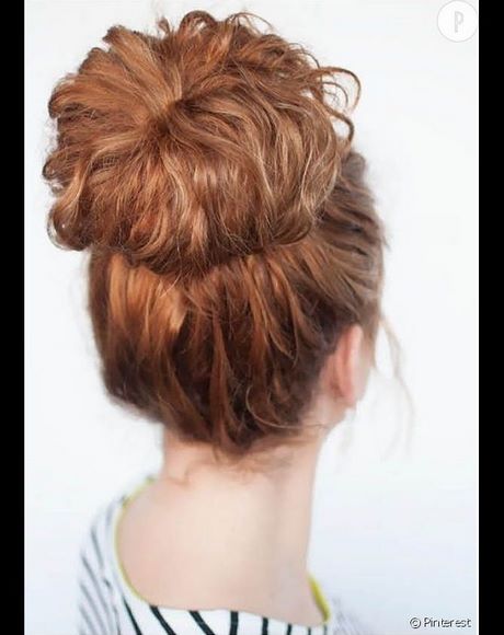 chignon-cheveux-epaule-65_13 Chignon cheveux epaule