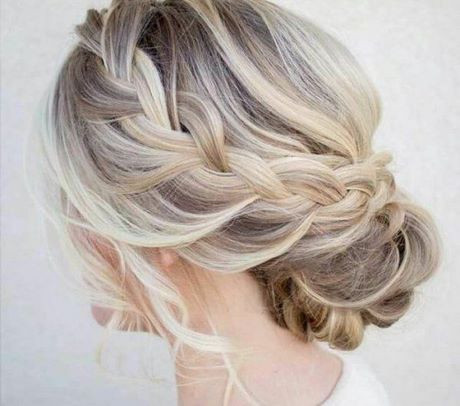 coiffure-attachee-mariage-35_18 Coiffure attachée mariage