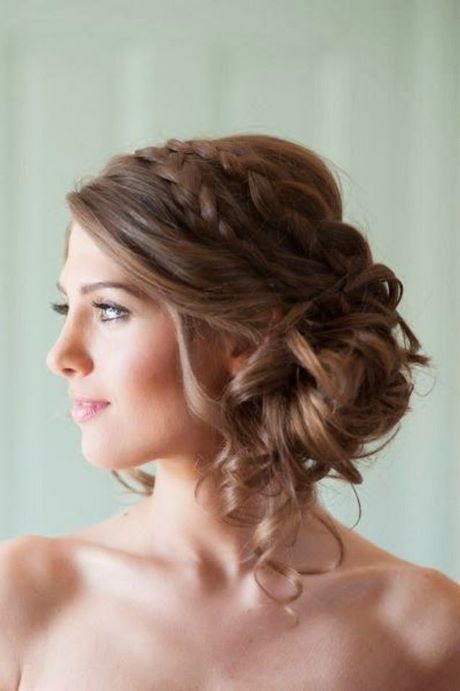 coiffure-mariage-cheveux-boucles-attaches-25_7 Coiffure mariage cheveux bouclés attachés