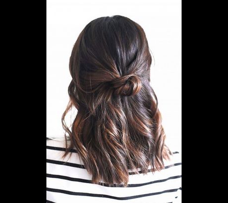 coiffure-simple-sur-cheveux-mi-long-61_8 Coiffure simple sur cheveux mi long