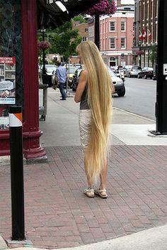 femme-cheveux-tres-long-72_13 Femme cheveux tres long