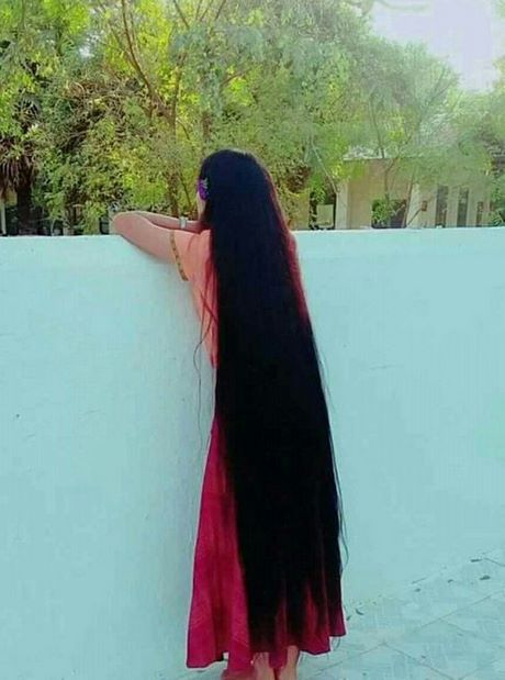 femme-cheveux-tres-long-72_2 Femme cheveux tres long
