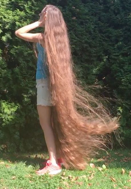 femme-cheveux-tres-long-72_4 Femme cheveux tres long