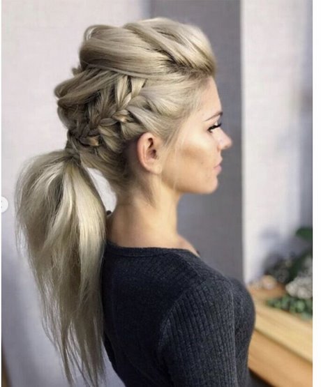 coiffure-mariee-tendance-2021-81_16 Coiffure mariée tendance 2021