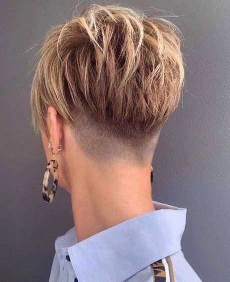 coupe-cheveux-court-femme-2021-56_7 Coupe cheveux court femme 2021