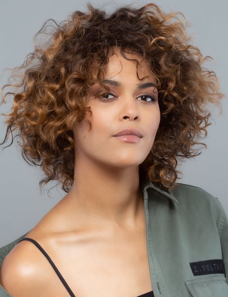 tendance-cheveux-2021-femme-34_2 Tendance cheveux 2021 femme