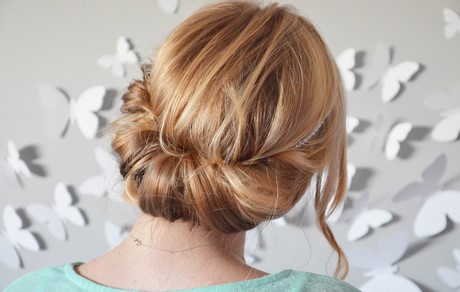 chignon-bas-cheveux-mi-long-87_4 Chignon bas cheveux mi long
