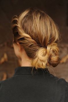 chignon-flou-bas-01_8 Chignon flou bas