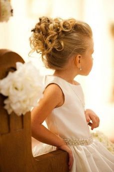 chignon-mariage-petite-fille-45_6 Chignon mariage petite fille