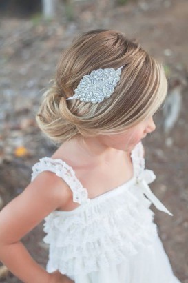 chignon-pour-petite-fille-mariage-85_8 Chignon pour petite fille mariage