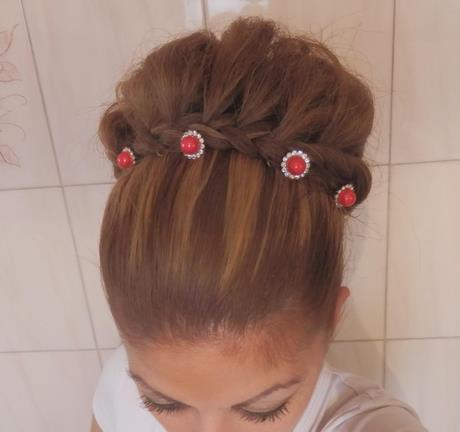 coiffure-simple-chignon-15_14 Coiffure simple chignon