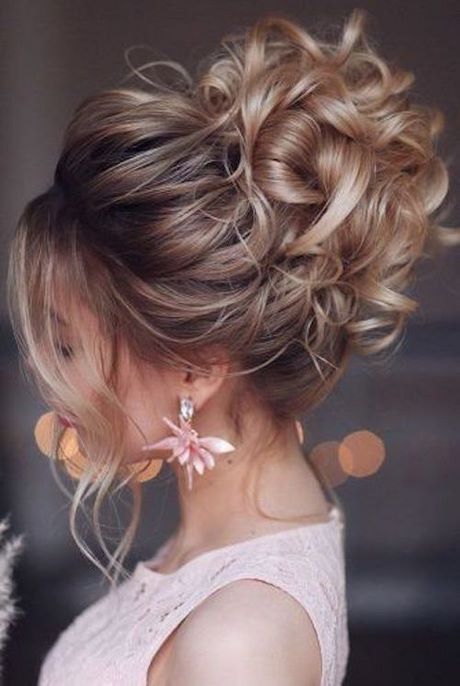 coiffure-mariage-2022-cheveux-long-75_13 Coiffure mariage 2022 cheveux long