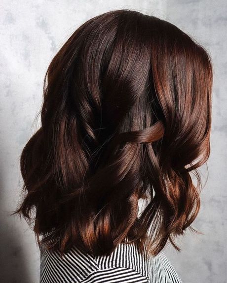 couleur-cheveux-tendance-2022-femme-14 Couleur cheveux tendance 2022 femme