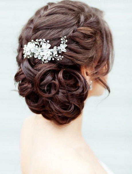 coiffure-mariage-chignon-boucl-65_3 Coiffure mariage chignon bouclé